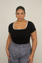 Cargar imagen en el visor de la galería, Prenda Male manga corta Contraste - Negro
