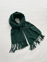 Cargar imagen en el visor de la galería, Pashmina verde botella

